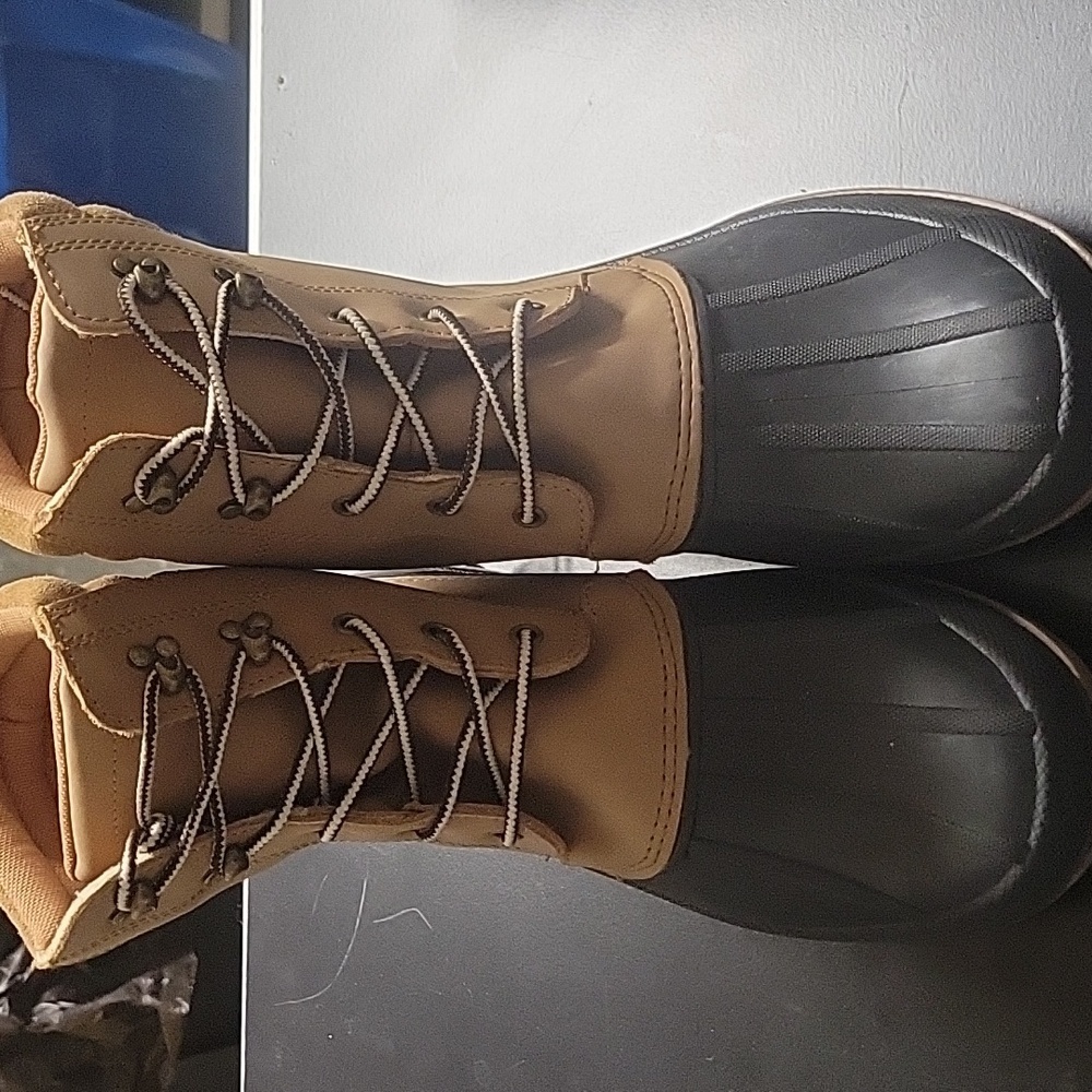 Goodfellow size 11 water repellant work boot men's